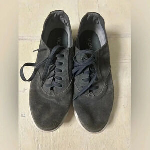 Vionic Taylor Sneaker Womens Size 8.5 Gray Suede Lace Up Casual Shoe